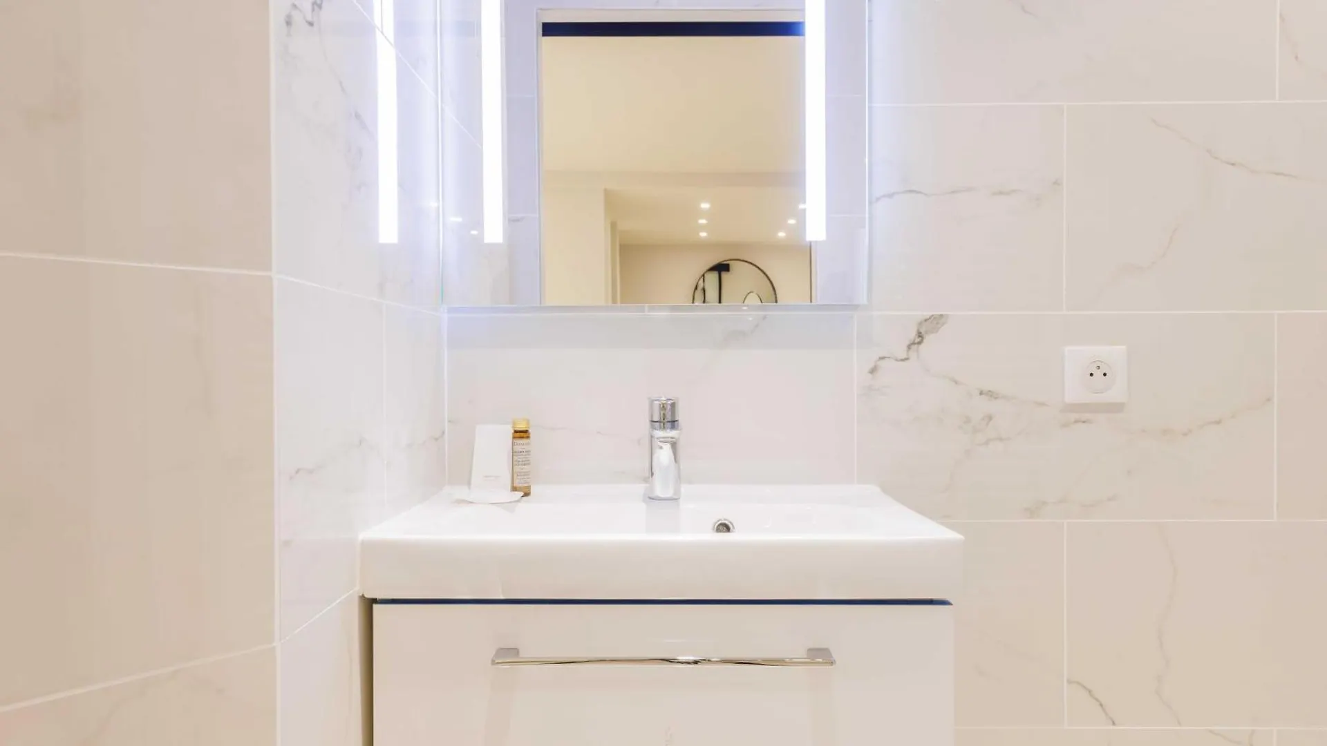 Modern Apartment - 2Br - 6P - Saint-Ambroise باريس